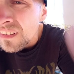 Men's/ women's/ unisex new and slightly used clothing.